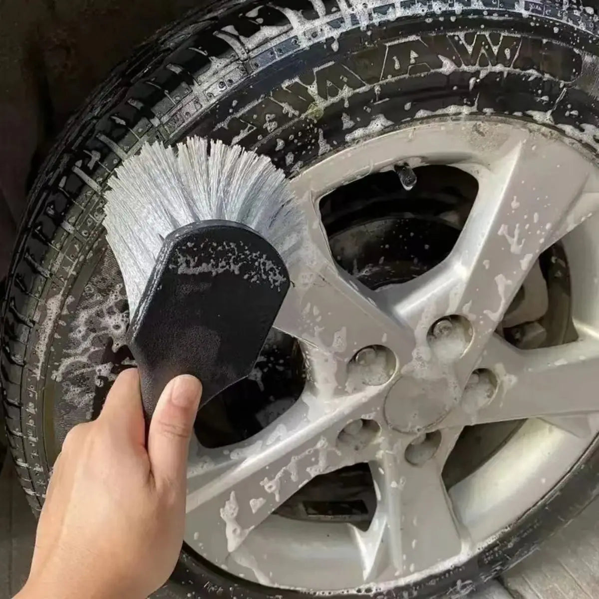 AutoShine Wheel & Tire Detail Brush  Professional Car Cleaning